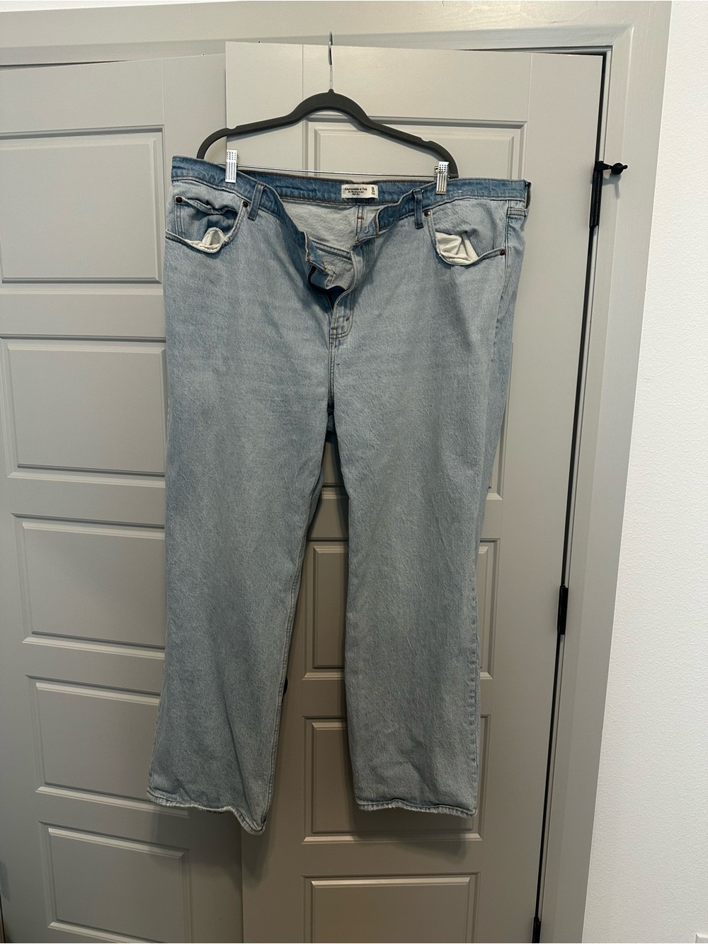Abercrombie & Fitch Light 90s Relaxed High rise Jeans